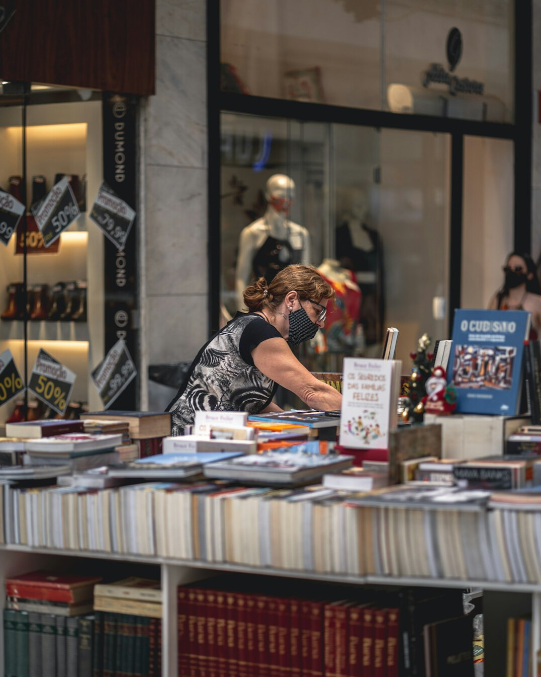 author signing books